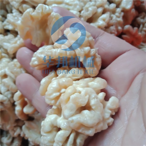 核桃仁去皮機(jī)器 規(guī)格齊全 純物理去皮率高達(dá)98%